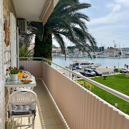 Dinka Old Town Apartment With Sea View Trogir Exterior foto