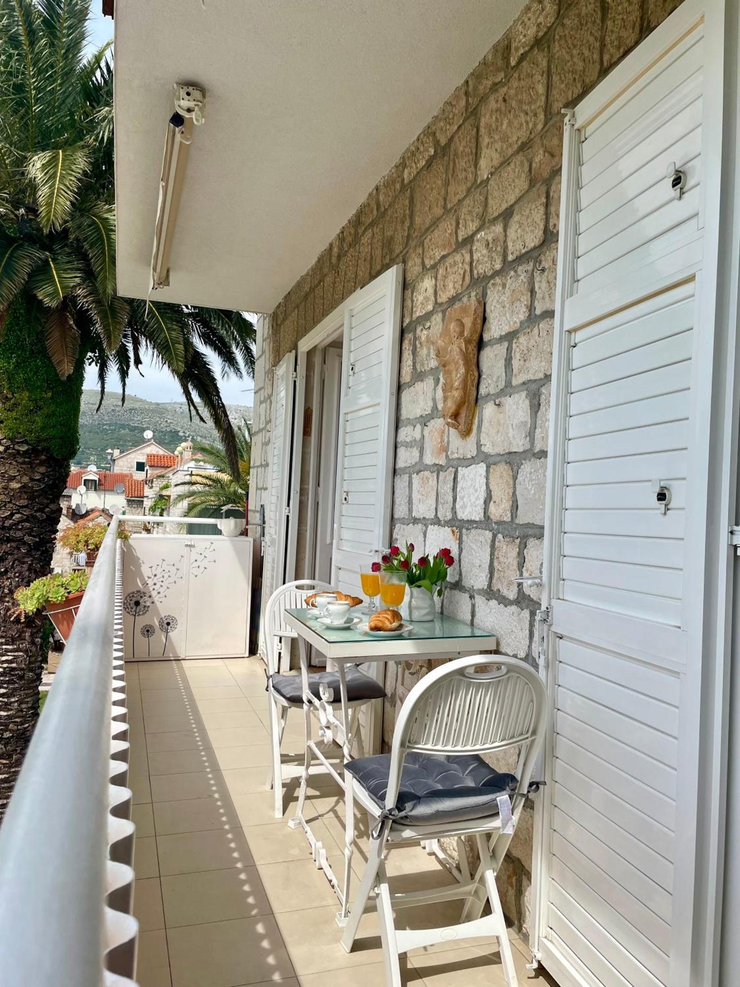 Dinka Old Town Apartment With Sea View Trogir Exterior foto