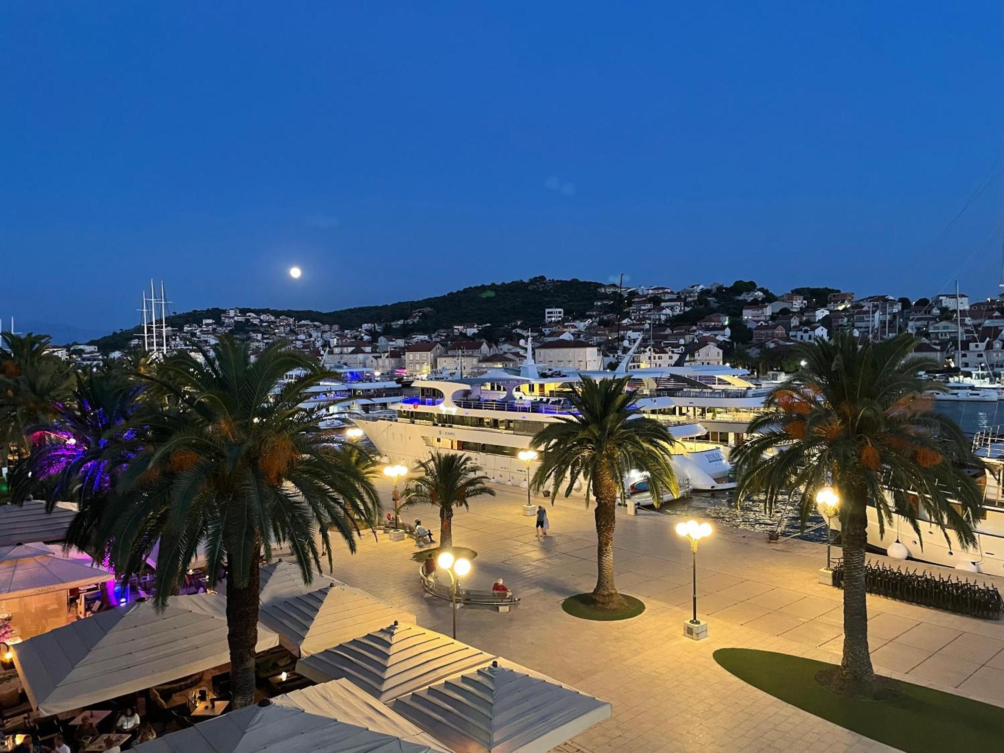 Dinka Old Town Apartment With Sea View Trogir Exterior foto