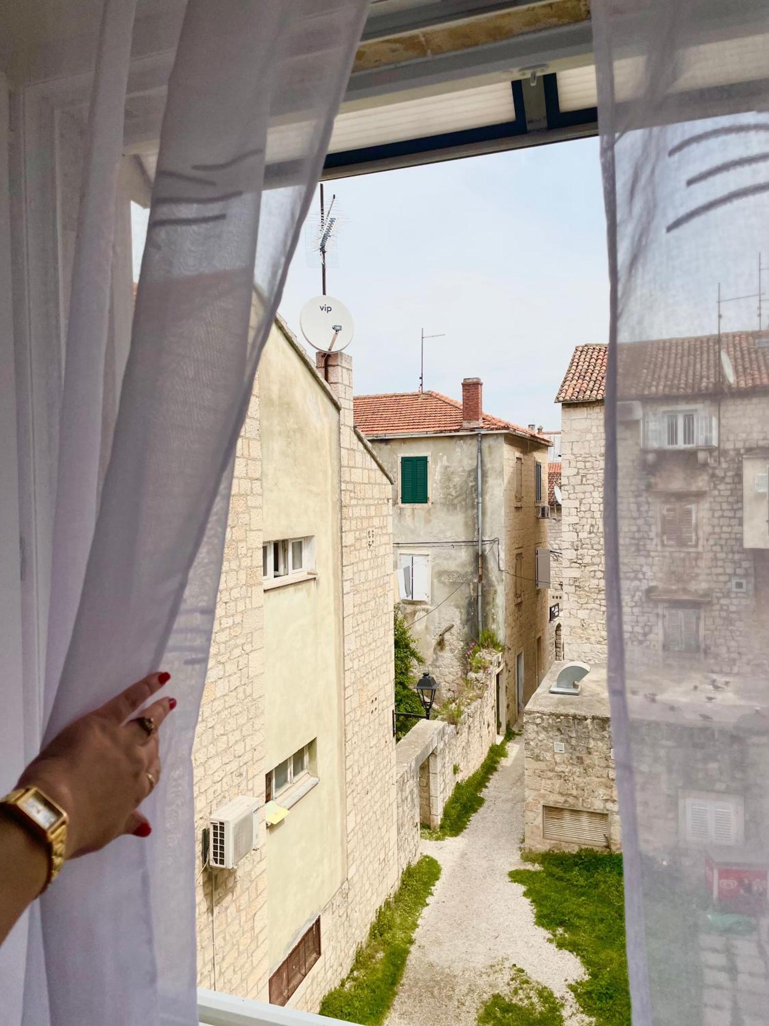 Dinka Old Town Apartment With Sea View Trogir Exterior foto